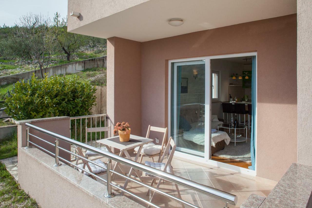 Relax Makarska Apartment Exterior photo
